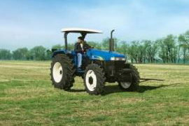 Tractor New Holland TT4.65, con motor de 65 CV y transmisión sincronizada de 12+12 marchas con inversor.