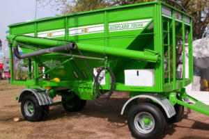Acoplado tolva para semillas y fertilizantes Metalfor FSG 11500, con capacidad para 11,5 toneladas.