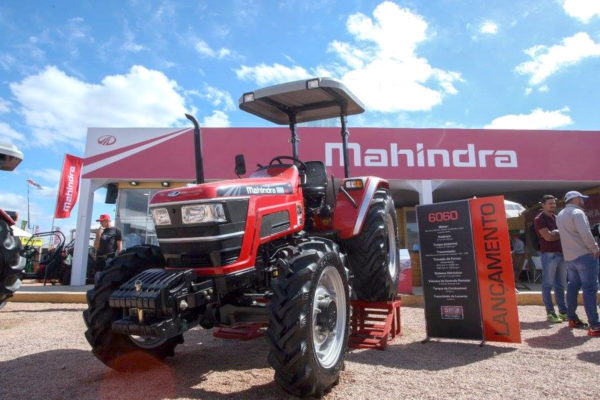 Tractor Mahindra 6060 en Brasil