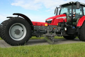 Microondas para malezas, un tractor “acróbata”, neumáticos que cambian sobre la marcha y una aspiradora para cosechar hortalizas. Inventos que asombraron en el año.