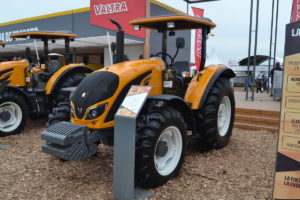 Tractor Valtra A74S