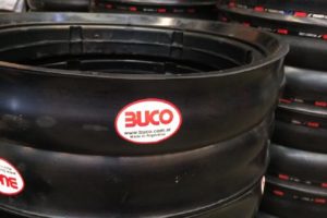 Buco es una empresa de Garín (Buenos Aires), especializada en la fabricación de componentes de cauchi para maquinaria agrícola, mangueras y otros accesorios.