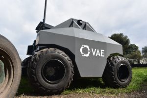 La empresa argentina Eslava, con base en Pergamino (Buenos Aires), trabaja en distintas versiones de vehículos autónomos para tareas en el campo y otras actividades. Uno de sus primeros desarrollos fue el robot agrícola VAE