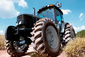 La línea SAT II 23º se fabrica en Argentina y se puede utilizar en tractores y cosechadoras. El diseño incluye ofrece mayor tracción y menor consumo de combustible.