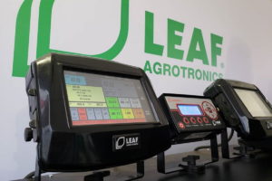 Leaf Agrotronics es la filial del Grupo Crucianelli especializada en el desarrollo de equipos de Agricultura de Precisión. Su planta industrial está ubicada en Armstrong (Santa Fe).