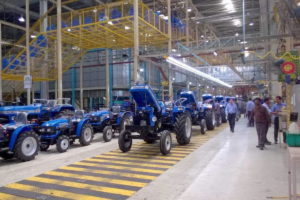 El gigante asiático sigue ganando terreno en el mercado mundial de tractores. Una por una, las fábricas indias que dan vida a un fenómeno de escala global.