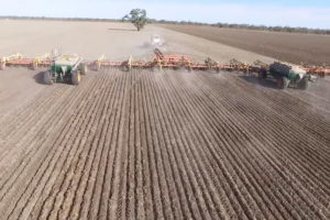 El nuevo chasis del modelo Multiplanter le permitirá llegar a un ancho de labor de 92 metros. También trabaja en una versión autónoma y suma tecnología de Precision Planting.