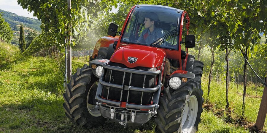 Tractor Antonio Carraro 7R
