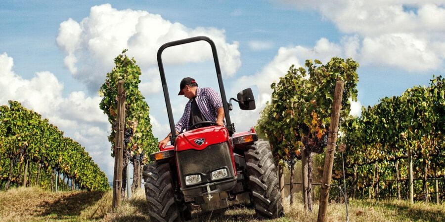 Tractor Antonio Carraro