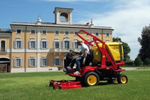 Es la subsidiaria del fabricante italiano Officine Bieffebi para máquinas destinadas al cuidado de espacios verdes.