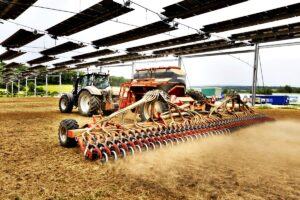 En Francia se prueba un sistema de sensores que favorecen el desarrollo de los cultivos. Son compatibles con las máquinas agrícolas. Mirá el video.