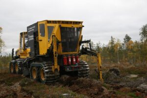 La empresa sueca Plantma AB desarrolló una máquina para optimizar las tareas de reforestación. Se trata de Plantma-X, la 