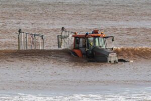 Es utilizado por la organización británica Sidmouth Lifeboat para operaciones de rescate en el Canal de la Mancha. Mirá el video.