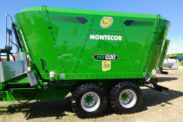 Montecor Montecor sumó un mixer vertical de 20.000 litros - Maquinac
