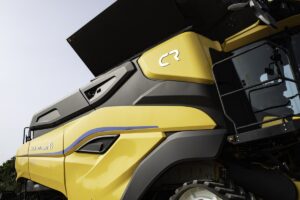 New Holland renovó su línea de cosechadoras a nivel mundial con la presentación de los modelos CR10 y CR11, dos versiones de alta potencia con los últimos desarrollos tecnológicos.