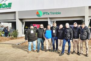 Se presentó por primera vez en Argentina la marca PTx Trimble (la fusión de AGCO con Trimble), de la que D&E es el principal distribuidor en el mundo. Además, todas las soluciones de siembra, drones y mucho más.