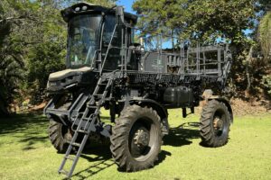 Fue desarrollada por la startup brasileña AutoAgroMachines. Utiliza el sistema Forest.Bot para automatizar la plantación de plántulas en grandes áreas.