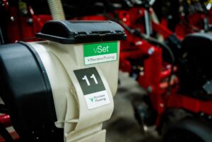 Hace 10 años, John Deere procuró comprarle la empresa a Monsanto. Pero una impugnación judicial le frustró el negocio. Y después apareció AGCO.