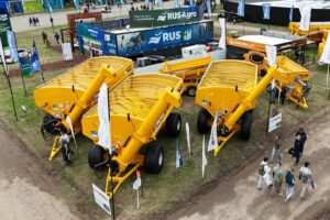 Entre ambas l&iacute;neas incluyen seis modelos, con chasis de dos ejes, capacidaddes de 26.000 a 45.000 litros y nuevas prestaciones para agilizar la descarga y mejorar las condiciones de trabajo.