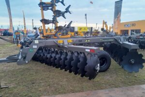 Son versiones que apuntan a la Zona Núcleo y permiten hacer cortes profundos. Ofrecen amplios espaciamientos entre discos.