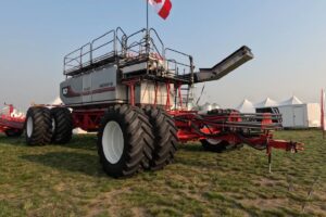 R&aacute;nking de los carros tolva (Air Carts) m&aacute;s grandes que se fabrican en el mundo (capacidad volum&eacute;trica). MARCAS. MODELOS. CAPACIDADES.