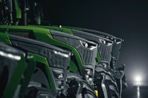A medida que se acerca Agritechnica 2025, la marca adelanta que actualizará cinco líneas de tractores. ¿Habrá una sorpresa impactante en Alta Potencia? Mirá el video.