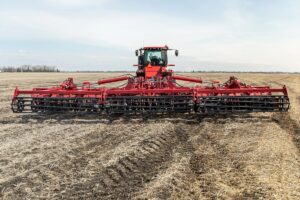 Presentó nuevas pulverizadoras, fertilizadoras y equipos de labranza de la marca brasileña. Se agregan a los equipos que ya estaban disponibles.