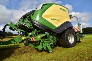 Higher baling and ejection speeds are among the main developments. Automation is expanding, along with systems that provide detailed data on bale location and characteristics.