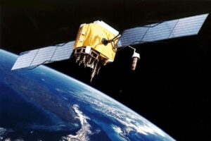 El GNSS es un conjunto de sistemas de navegación por satélite que permite conocer la posición, velocidad y tiempo en cualquier parte del mundo, con gran precisión y en tiempo real.
