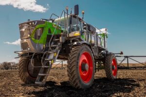 Además de sus tractores y cosechadoras, las empresa alemana traerá al país una línea de pulverizadoras autopropulsadas de alta capacidad.