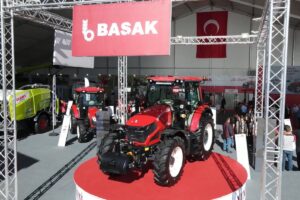 Desde tractores hasta implementos con Inteligencia Artificial forman parte de la estrategia de conquista de mercados como Estados Unidos y Europa.