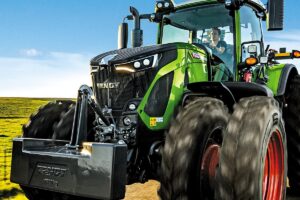 La marca de AGCO desembarca con la presentación de tractores, cosechadoras y pulverizadoras autopropulsadas. Las ventas comenzarán en enero.