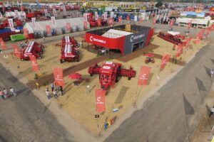 La megamuestra será un escenario central en las celebraciones que la empresa desarrollará durante 2026.