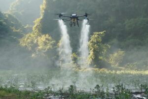 Con una trayectoria de apenas 10 años, la empresa china se posciona como uno de los jugadores globales en el mercado de drones. Posee un centro de I+D en Estados Unidos y en 2022 desembarcó en Brasil.