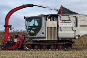 Opera con motor de 170 CV y orugas extra-anchas. Fue diseñada en Países Bajos y permite trabajar en pantanos y terrenos anegados en general. Mirá el video.