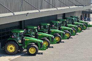 Annual registrations totaled 33,446 units, marking the lowest level reported in the French market over the past decade.