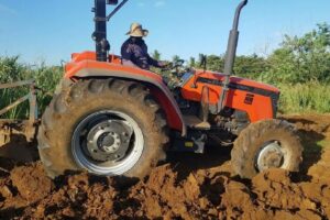 La expansión en Sudamérica del fabricante indio se formalizó a través de un acuerdo con el concesionario Woslen.