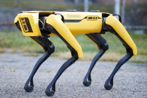 Los perros robots son máquinas cuadrúpedas diseñadas para moverse como animales. Se usan en seguridad, rescate, industria y agricultura, y combinan robótica avanzada e inteligencia artificial.