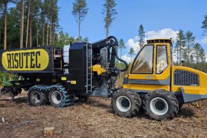 Se especializa en el desarrollo de plantadoras para el sector forestal, con una visión sustentable.