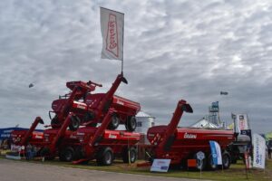 Los principales segmentos de equipos para el agro se renuevan, con fuerte participación de empresas nacionales y marcas globales.