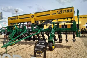 La primera máquina de la empresa en el segmento permite hacer corte por sección con doble motor eléctrico. También incorpora balanzas electrónicas.