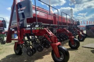 Es la versión de 8.000 litros de capacidad que se agrega a las variantes de 6.000 y 10.000 litros, completando la familia.