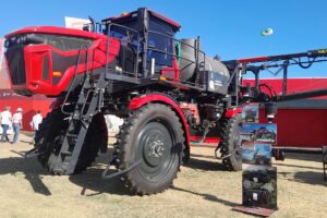 El restyling incluye el rediseño de la estructura, reordenamiento de componentes principales, un nuevo sistema de pulverización y barrales de fibra de carbono.