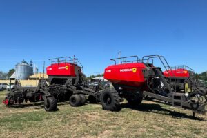 Incluyen una sembradora de maní, un fondo de dosificación único en la industria, equipamiento para potenciar la autonomía y una propuesta integral de precisión.