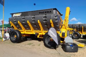 La línea Maxum incluye versiones de 24.000 y 31.000 litros, de 2 ejes y de 4 y 5 módulos, respectivamente.