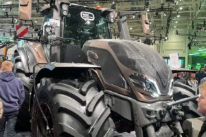 Valtra integrates voice guidance into its SmartTouch interface, enabling audio-based control of key tractor functions and improving accessibility.
