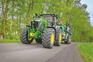 John Deere has introduced a major update to its 6R tractor range, one of the company's most popular product lines globally. Starting in 2027, the revamped Series will comprise six models ranging from 180 HP to 260 HP, featuring a redesigned cab, a new Full Powershift transmission, and several performance and comfort upgrades.