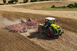 La caída de las ventas de maquinaria suele atribuirse a factores coyunturales. Sin embargo, la concentración de la producción agropecuaria podría estar modificando de forma permanente el mercado mundial del sector.